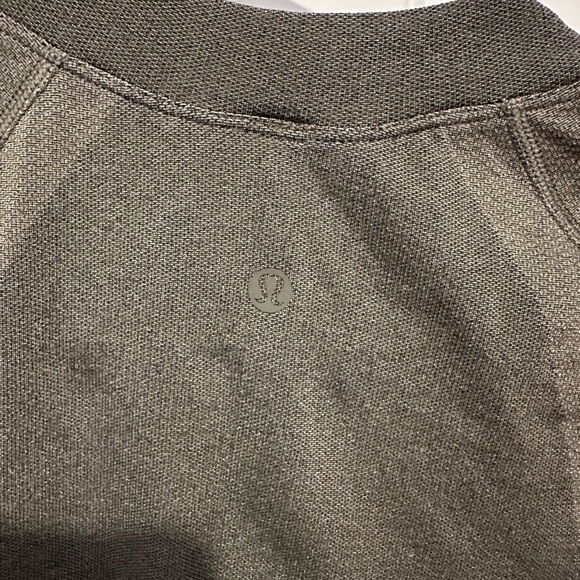 Lululemon size 6 sport top - Picture 3 of 4